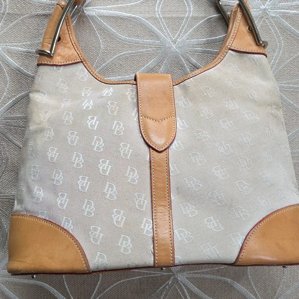Dooney & Bourke Shoulder Satchel!